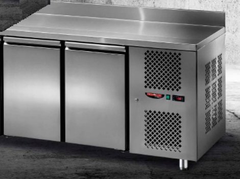 Стіл морозильний Tecnodom P-TF02MIDBTAL (310 л)