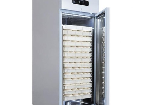 Холодильна шафа BRILLS BN8-P-R290 +безкоштовна доставка та ексклюзивна знижка